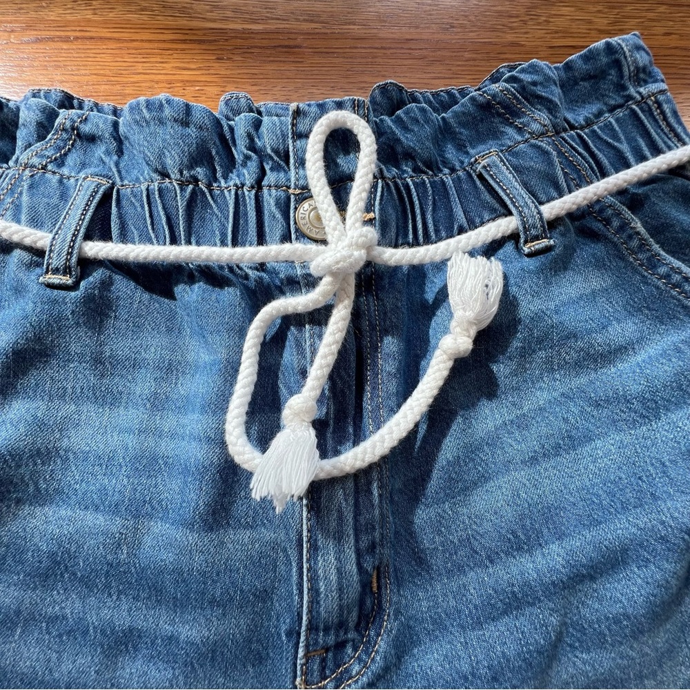 ⭐️ American Eagle Paper Bag Mom Shorts Drawstring Size 10 - Picture 3 of 12